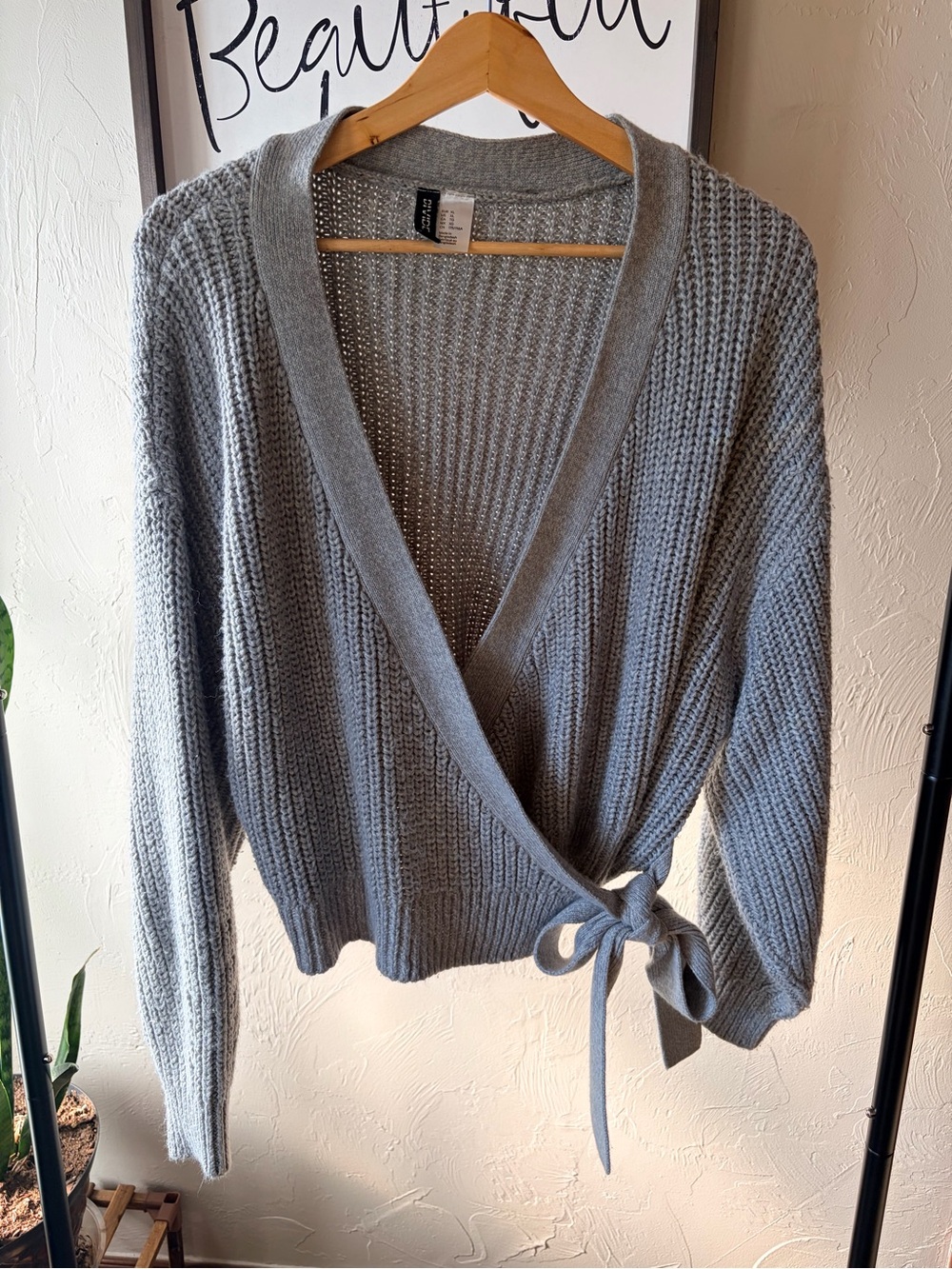 H&M Divided Wrap Cardigan Womens XL Gray Chunky Knit Cropped Balletcore Layering